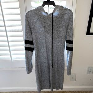 Long sleeve soft dress!